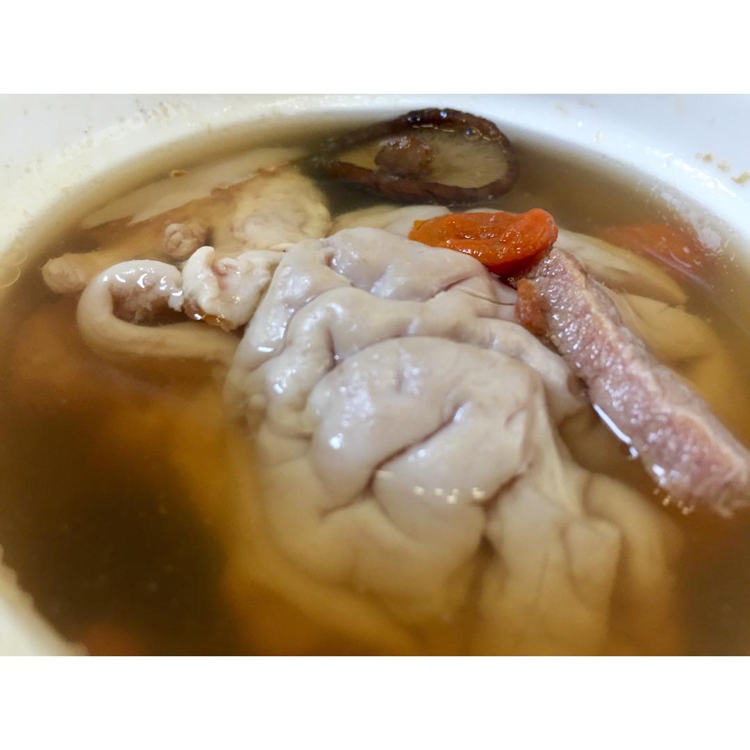 小青虫_32lt做的天麻炖猪脑