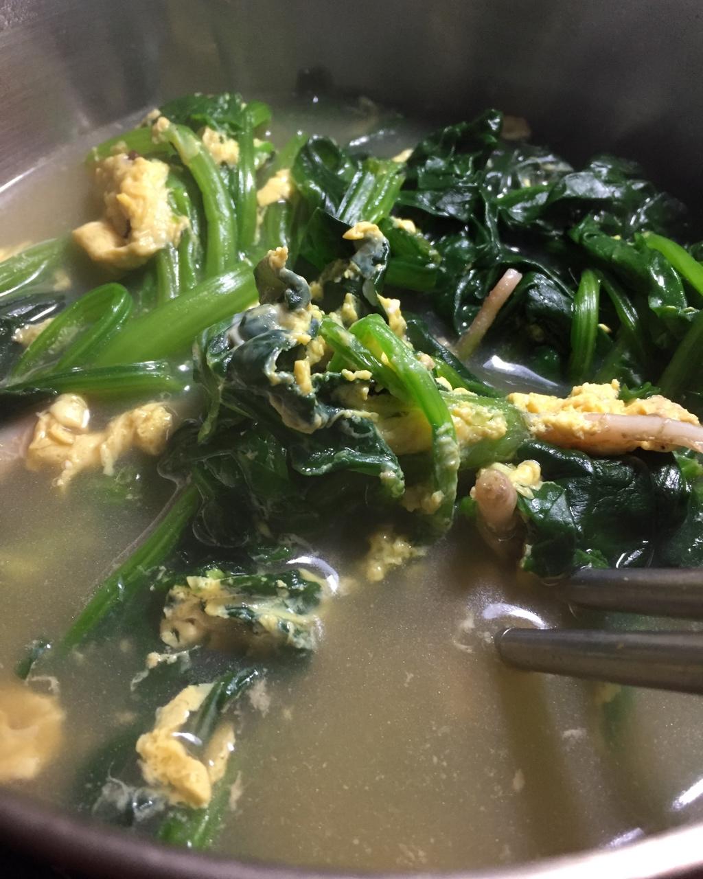 醇浓菠菜鸡蛋汤