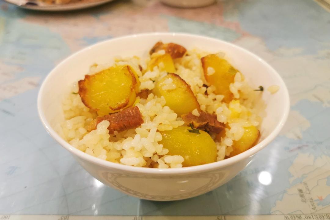 火腿洋芋焖饭