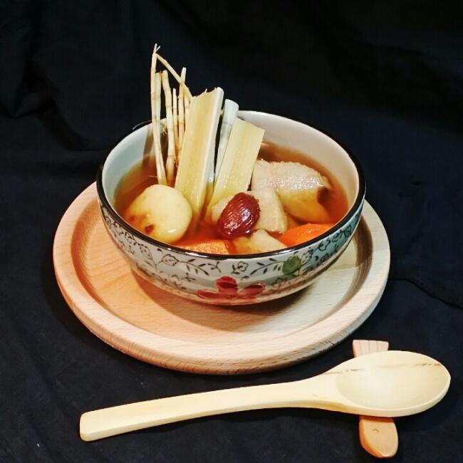 【竹蔗粉葛茅根水的做法步骤图,怎么做好吃】小亦小小_下厨房