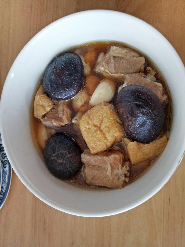 堂妈小厨——新加坡肉骨茶