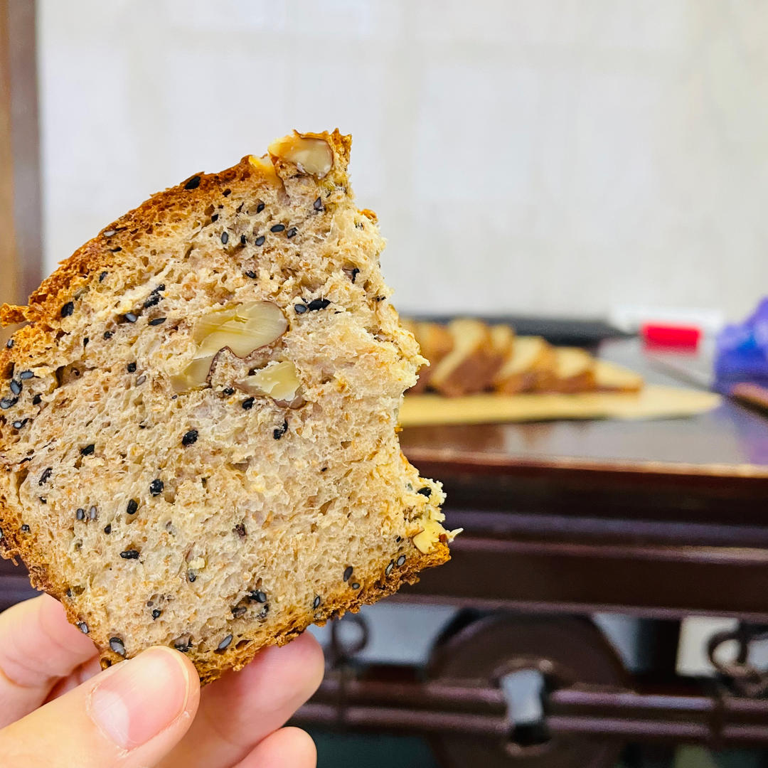 万能全麦吐司配方🍞（含疯狂长个㊙️！黑麦黑糖黑芝麻核桃包为例）