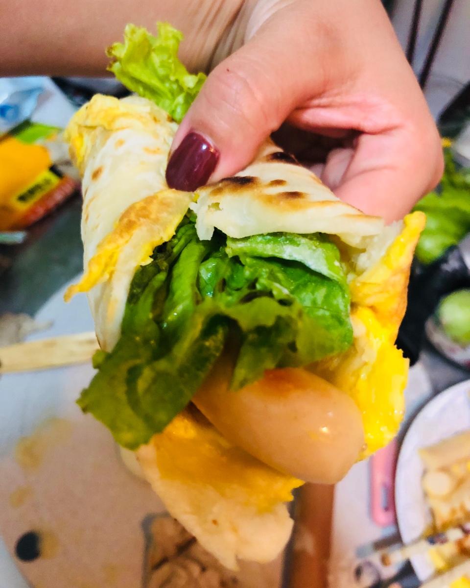 早餐摊的鸡蛋灌饼很好吃？不，我自己做的鸡蛋灌饼更好吃！