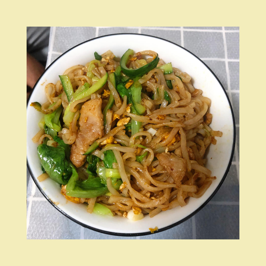 巨好吃的炒河粉