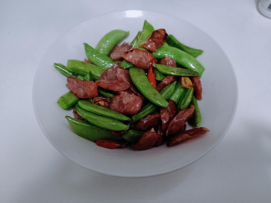 无比简单的荷兰豆炒腊肠，营养又好吃～！