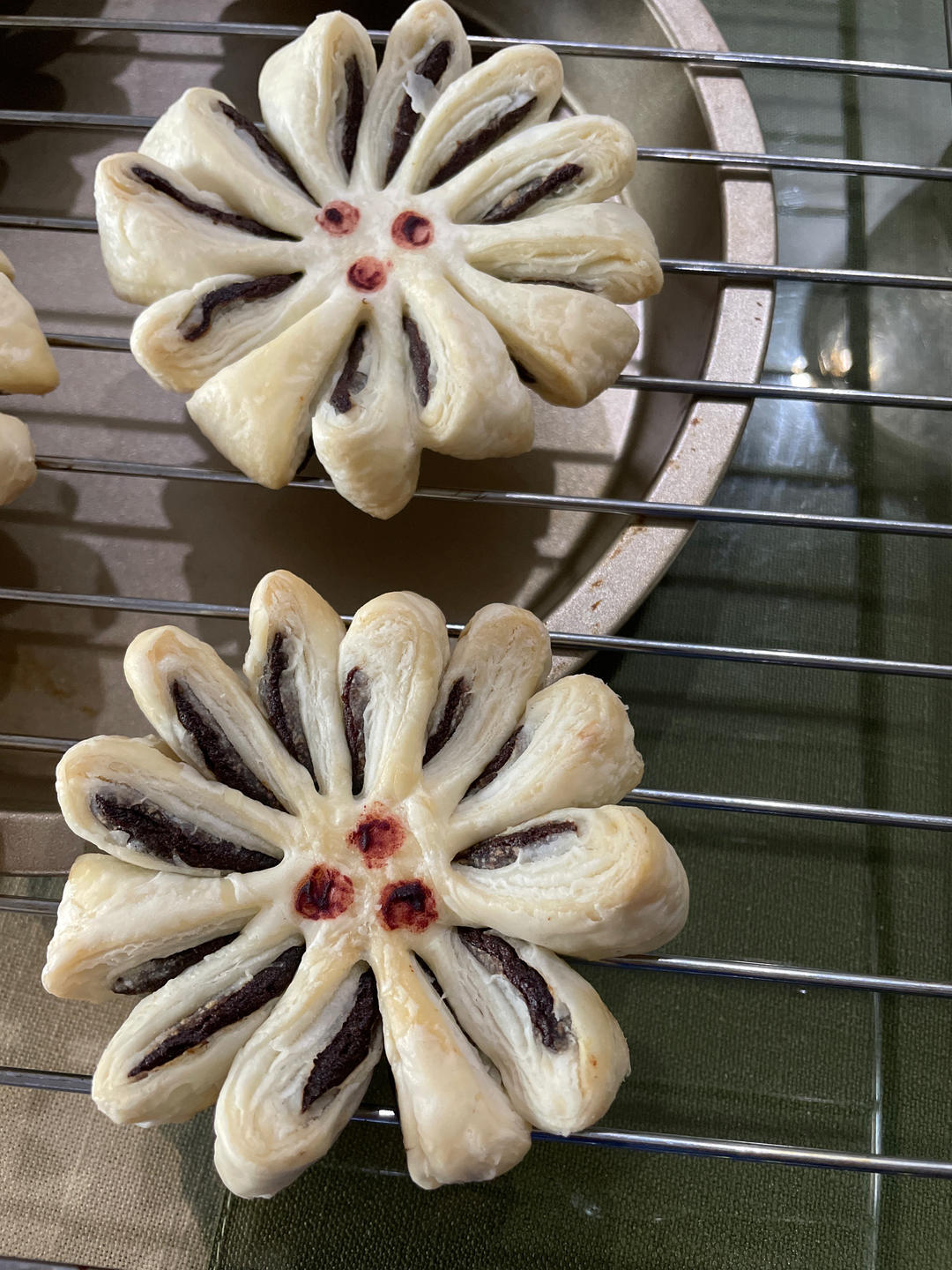 枣花酥，枣泥菊花酥