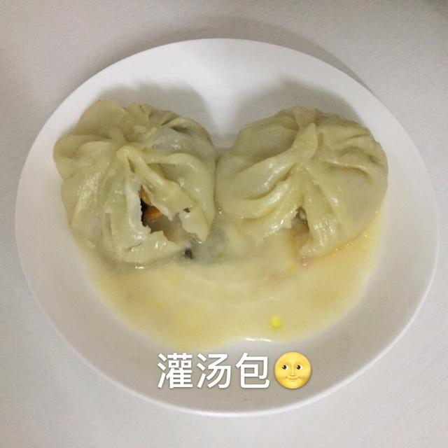 上海小笼包灌汤包