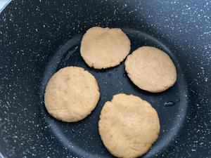 拯救姨妈期无血色，软糯香甜的红糖红薯饼的做法 步骤6