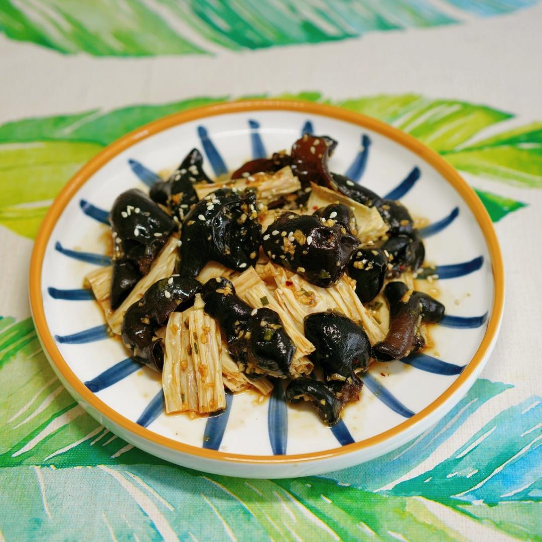 开胃爽口的凉拌腐竹木耳 黄瓜丝简单快手菜夏日凉菜