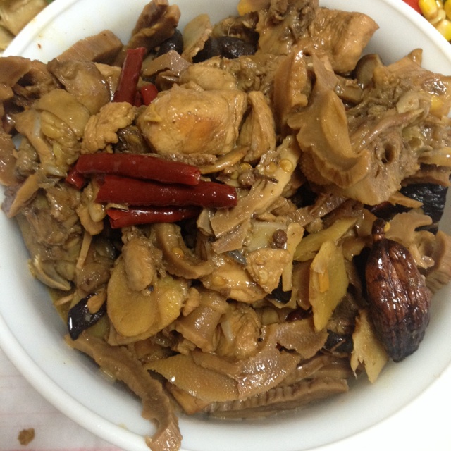徽州笋干烧鸡块