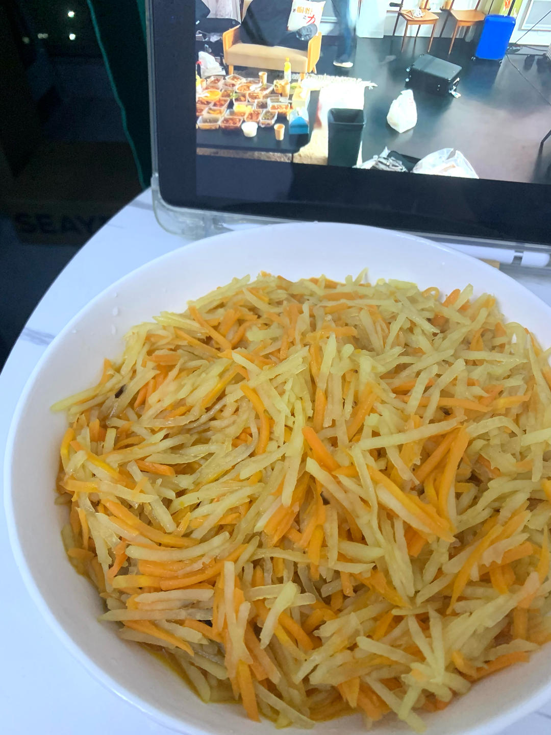 酸辣土豆丝的家常做法 超级下饭