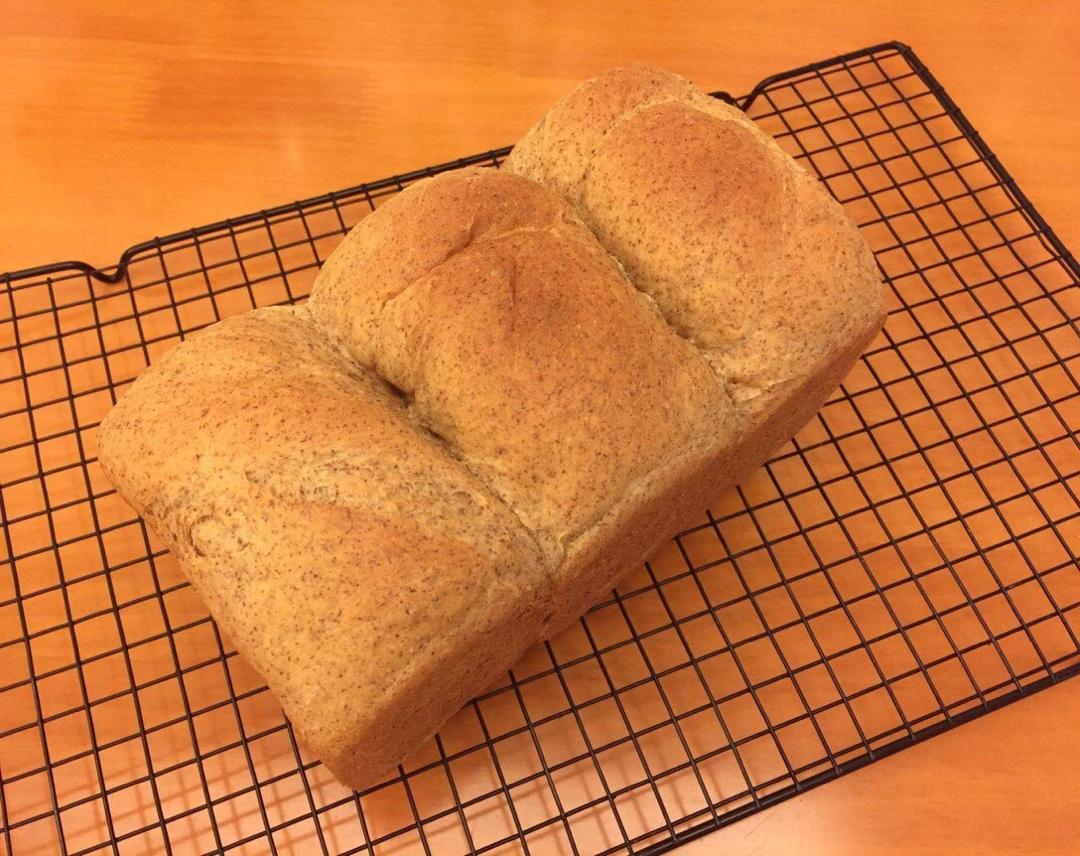 黑麦红糖酸奶吐司