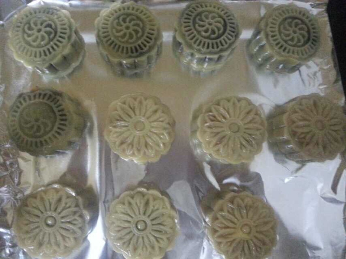 广式月饼——蛋黄莲蓉月饼