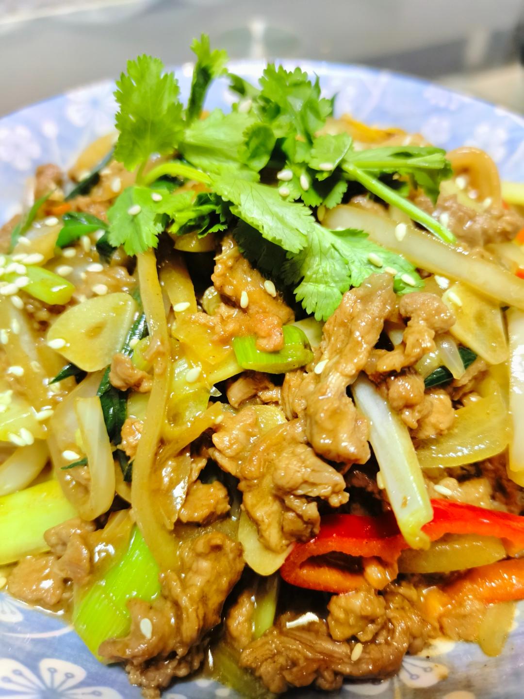 老少皆宜的一道“青椒洋葱爆炒牛肉”