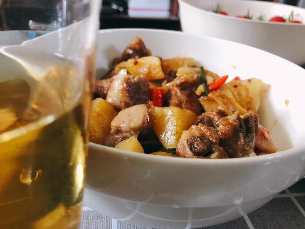 土豆烧排骨