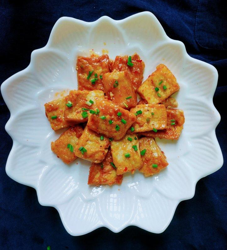 小青de厨房做的香煎豆腐(配秘制万能煎酿汁)