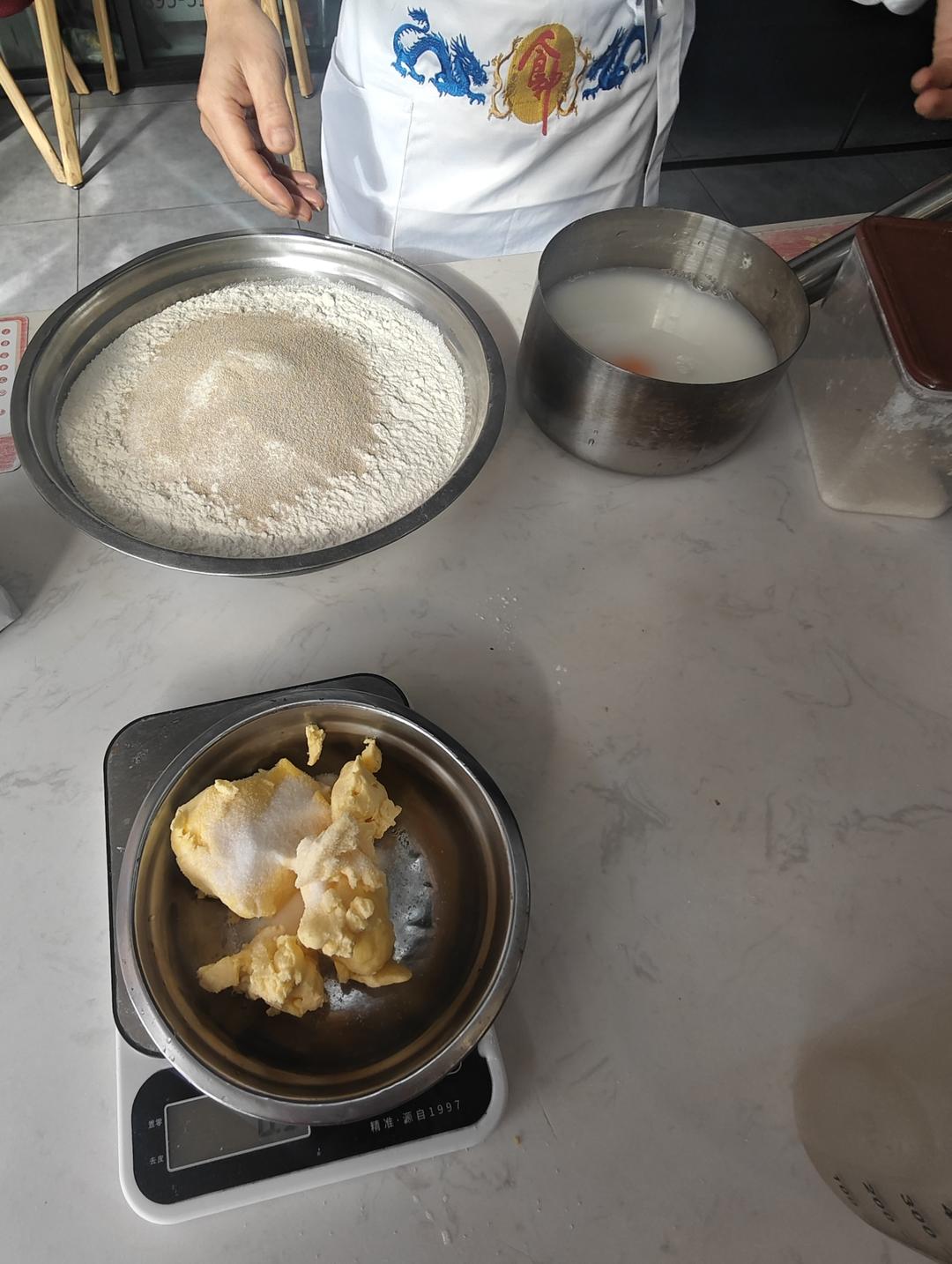 纯奶手撕吐司的做法 步骤1