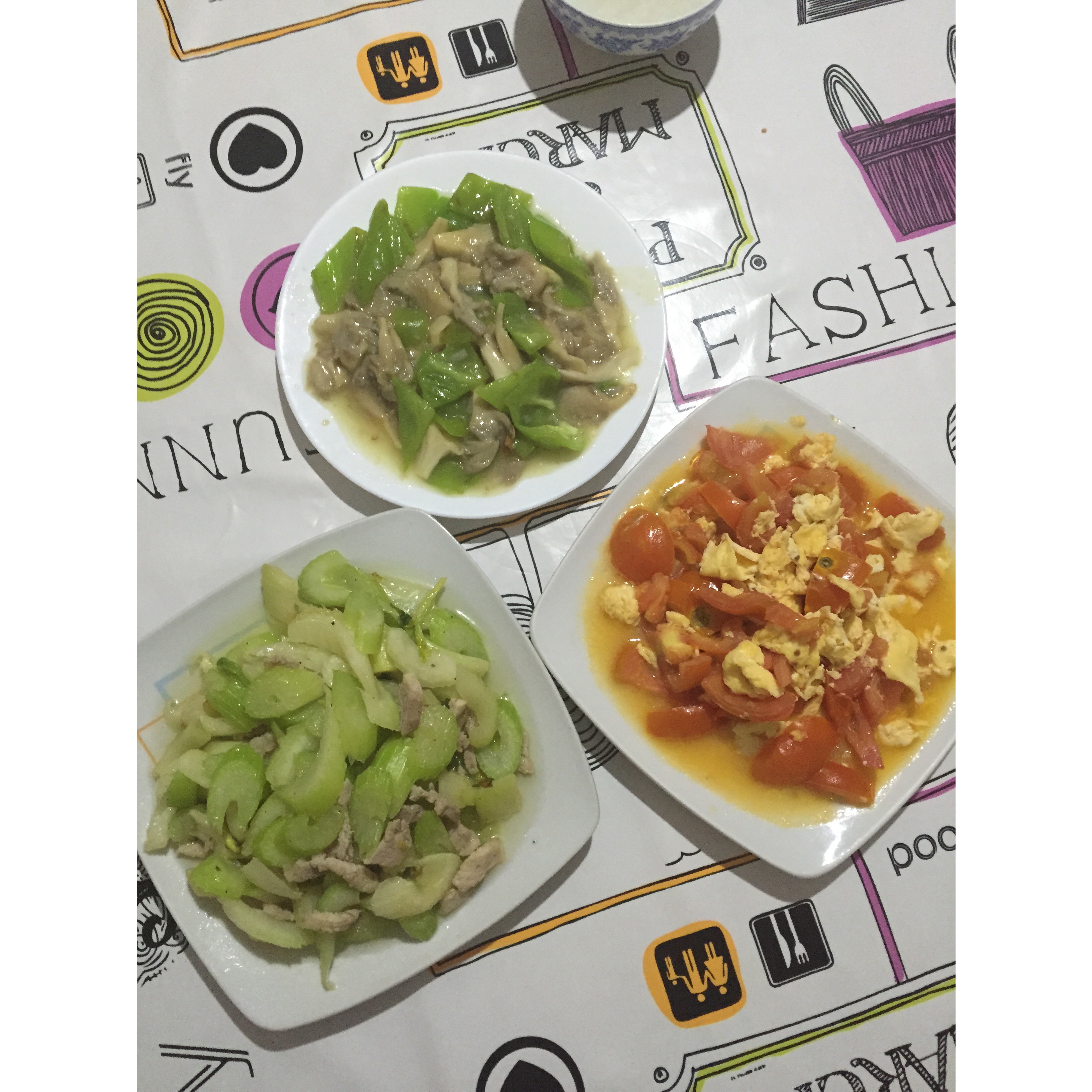 青椒炒平菇