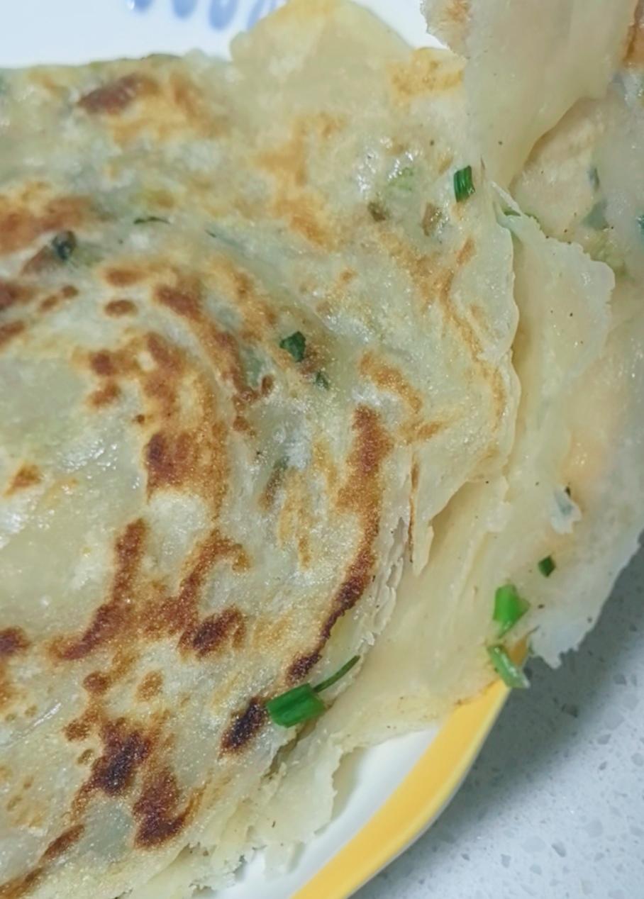 家常葱油饼 柔软多层 凉了也不硬 附细节视频详解