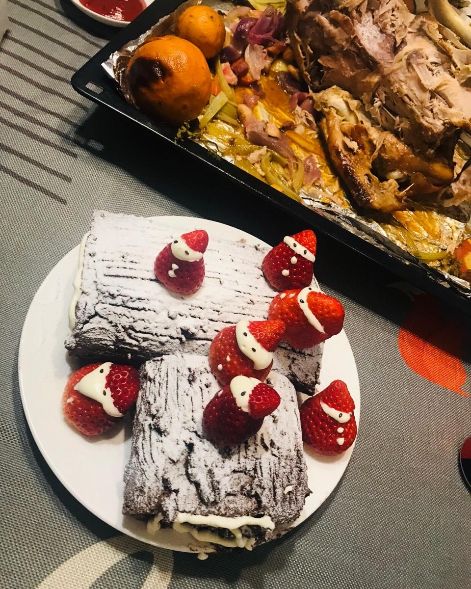 [圣诞树桩蛋糕卷]