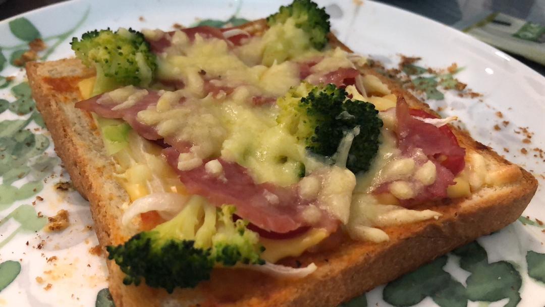 吐司培根小批萨