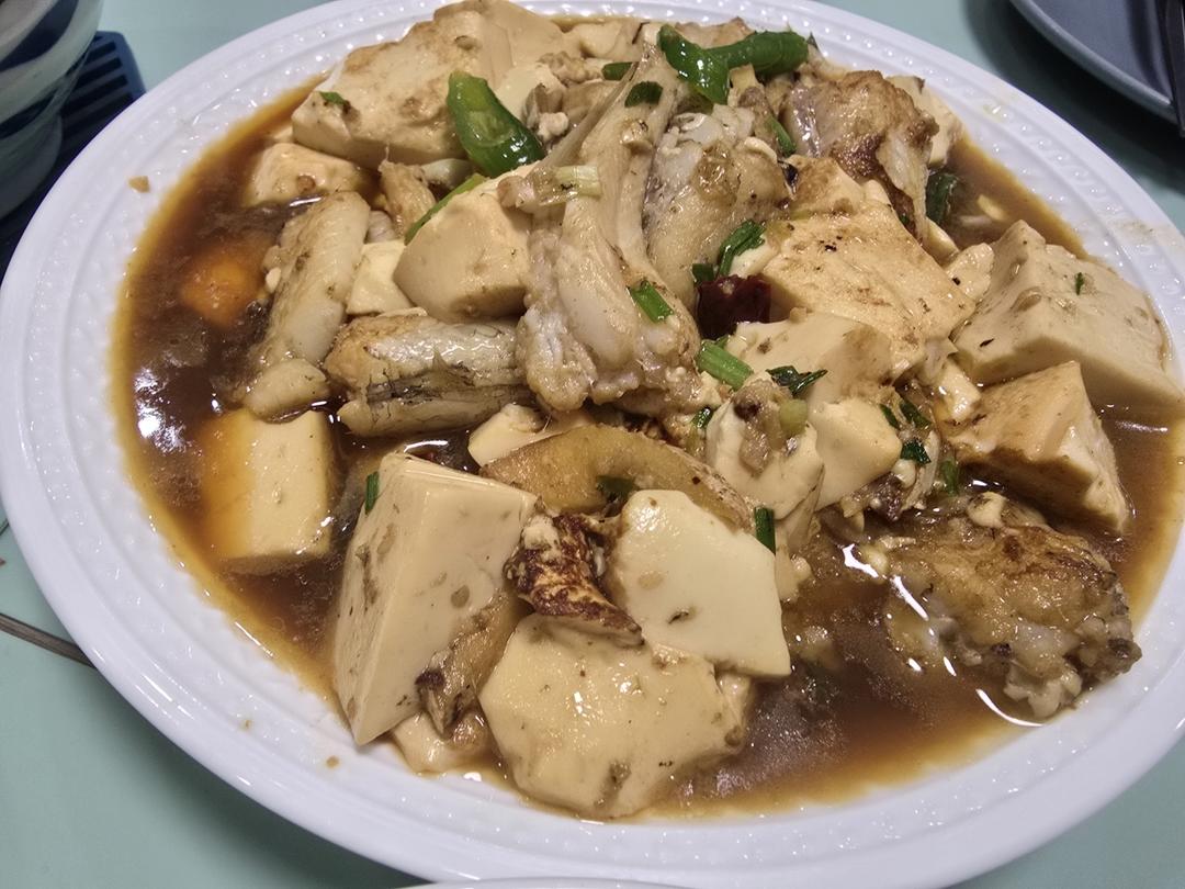 龙头鱼（虾潺、豆腐鱼）烧豆腐