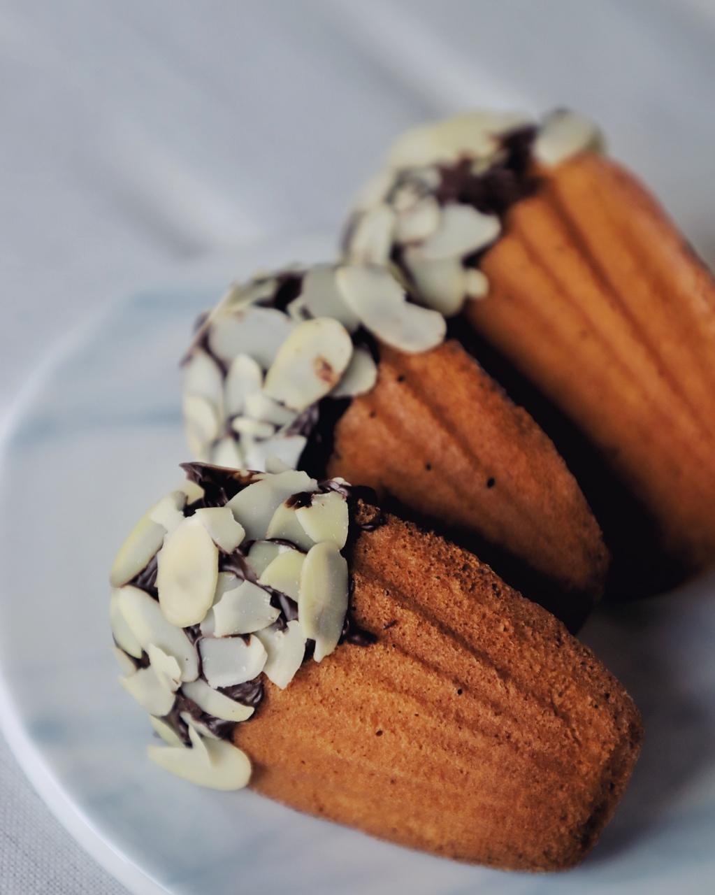 owncarrot做的柠檬白巧克力玛德琳