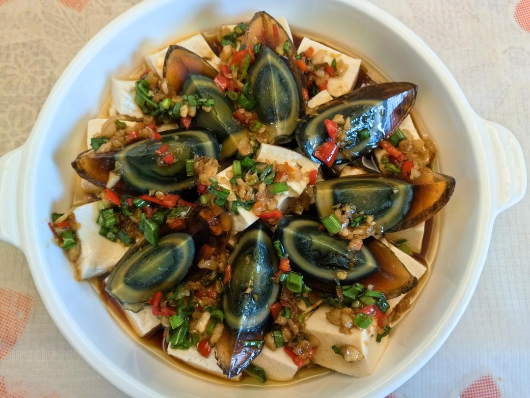 皮蛋拌豆腐