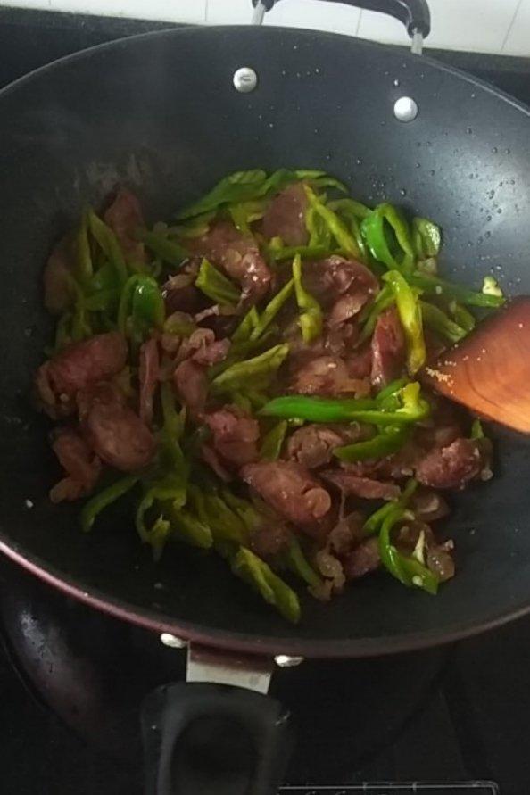 青椒炒香肠