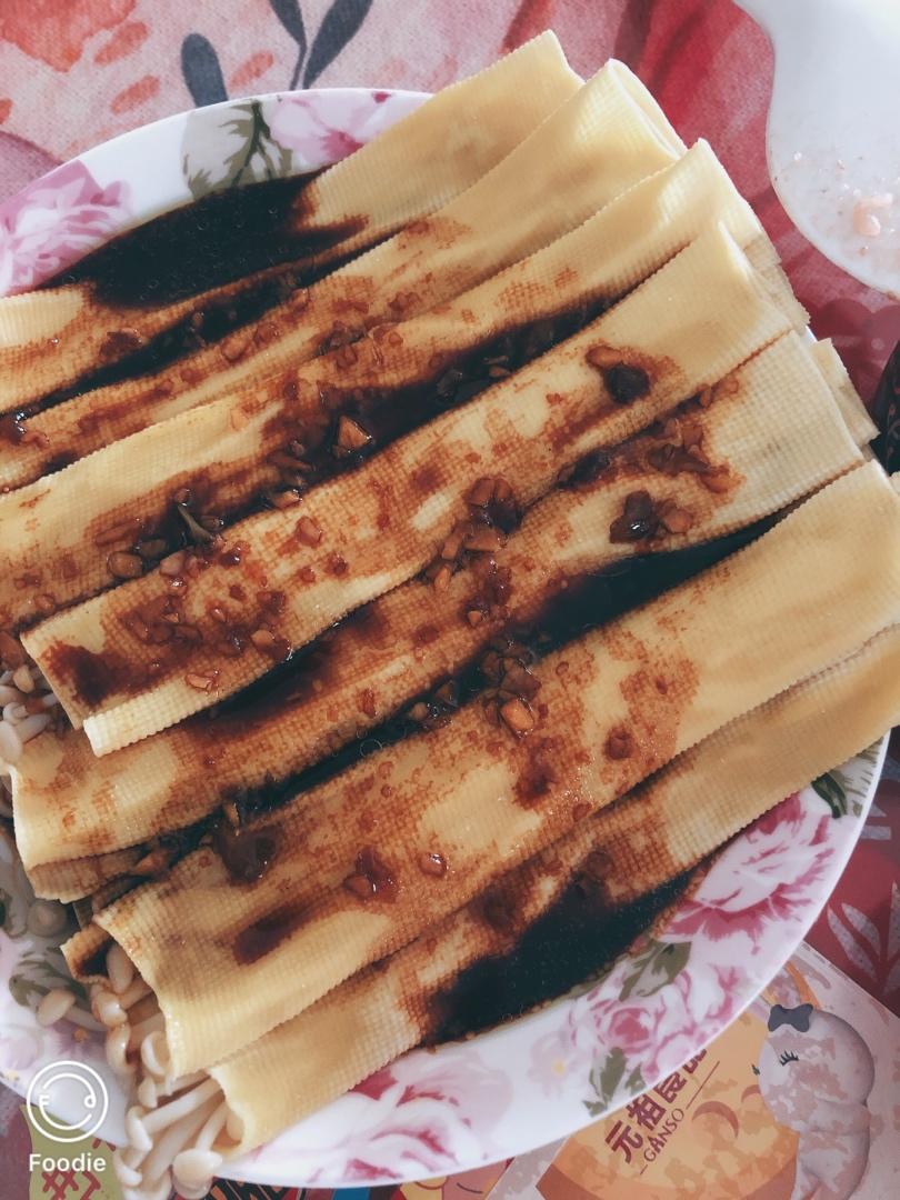 比肉还好吃的金针菇豆皮卷