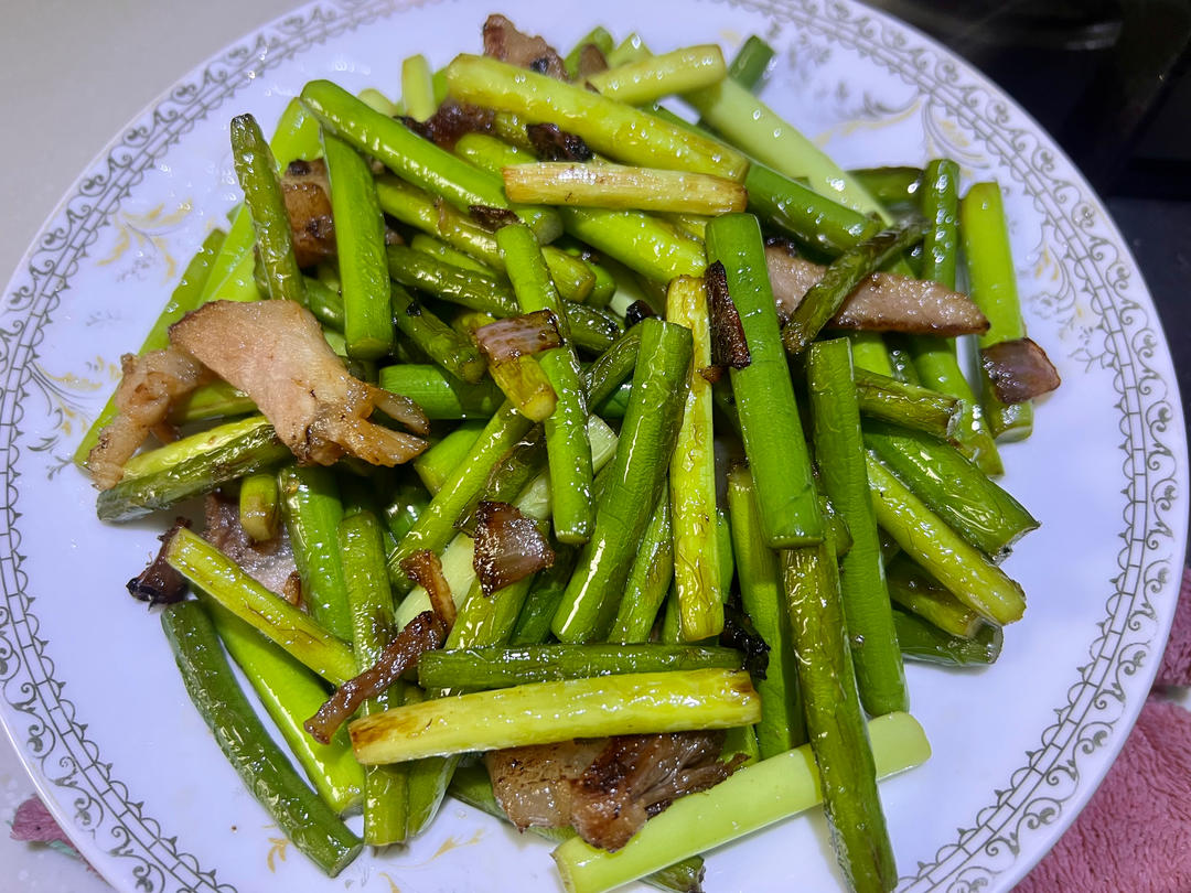 蒜苗炒咸肉