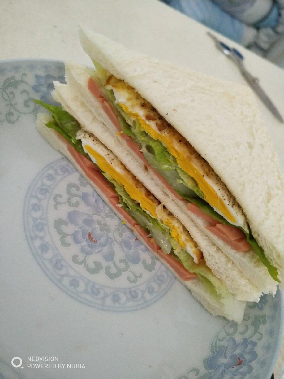 火腿芝士蛋三文治