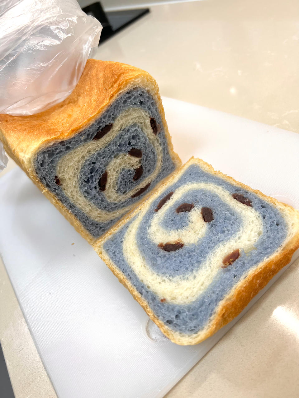 蝶豆花蔓越莓牛奶吐司