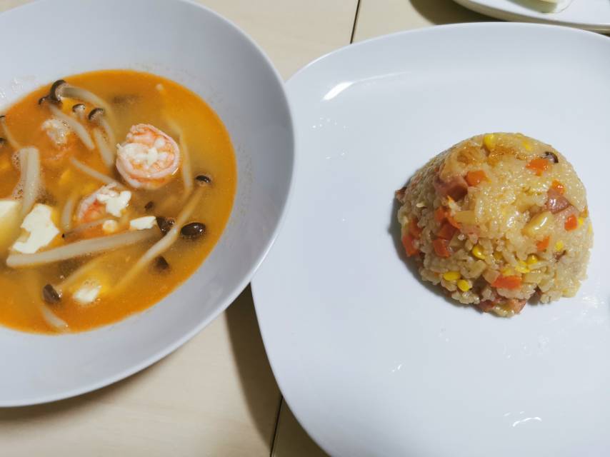 豆腐鲜虾菇菌汤