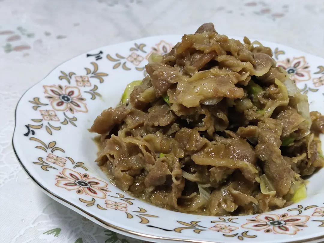 炒了20多年的葱爆羊肉