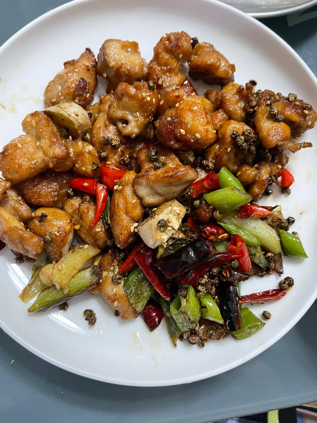 麻辣鲜香的青花椒炒鸡
