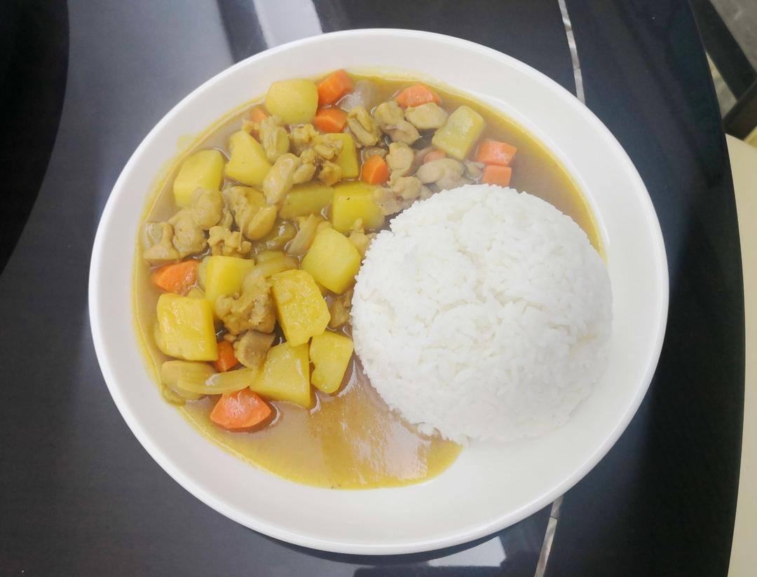 咖喱鸡肉饭（新手也能一次成功）