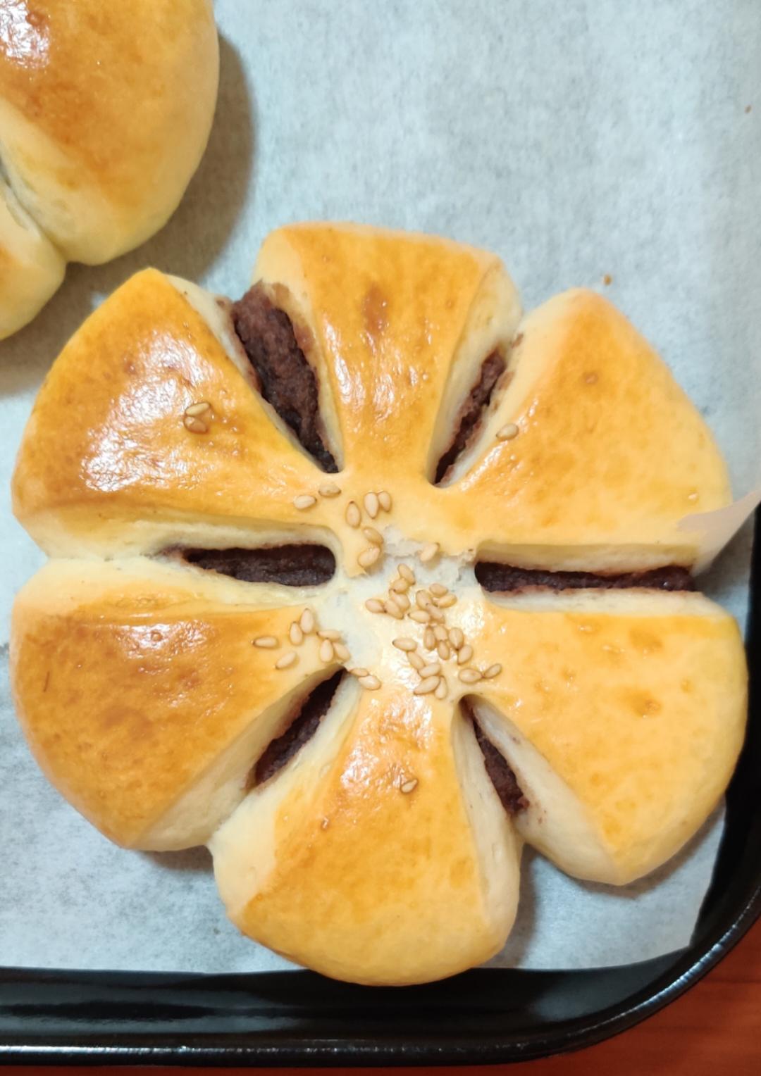 豆沙花朵面包（附红豆馅做法）