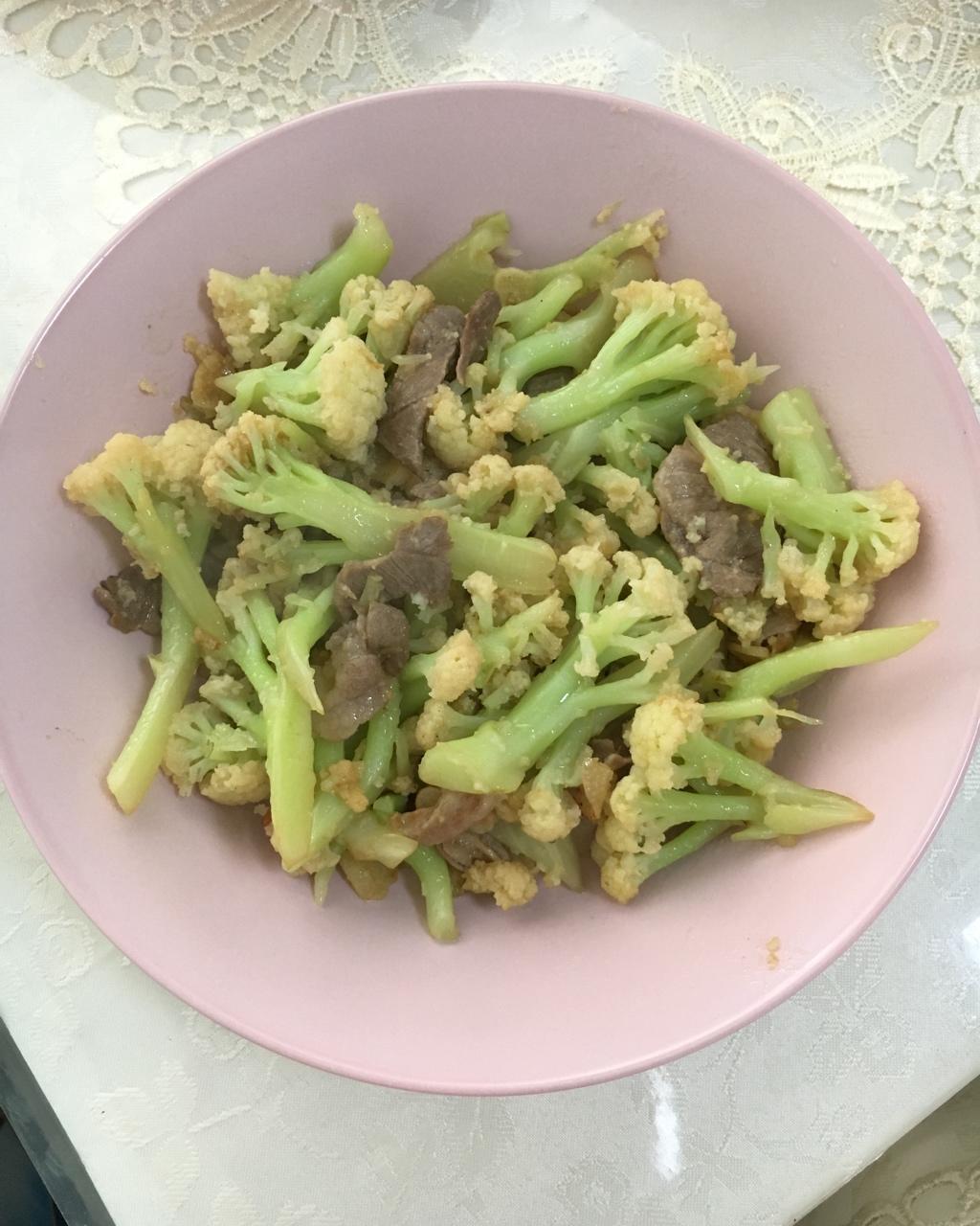 学做菜的小主妇做的家常炒菜花