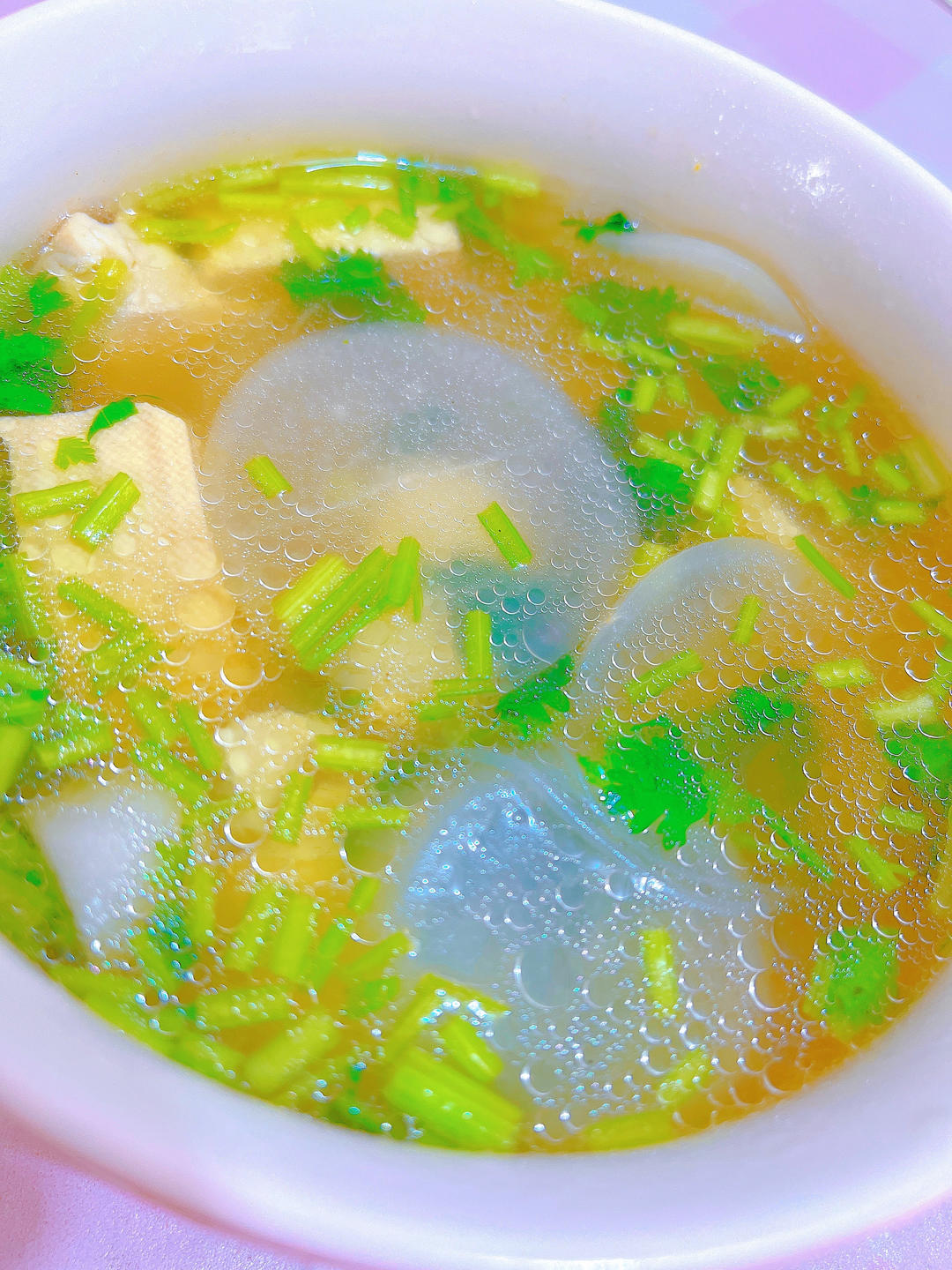白萝卜豆腐汤