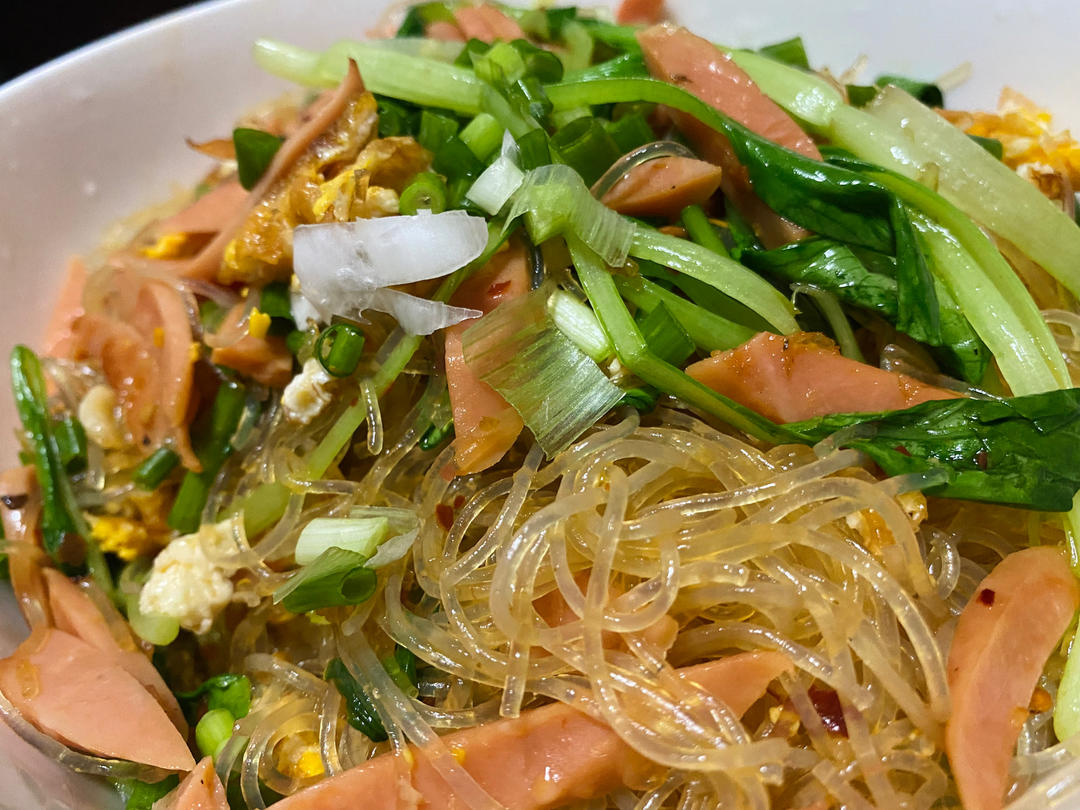 蒜香香肠炒粉丝