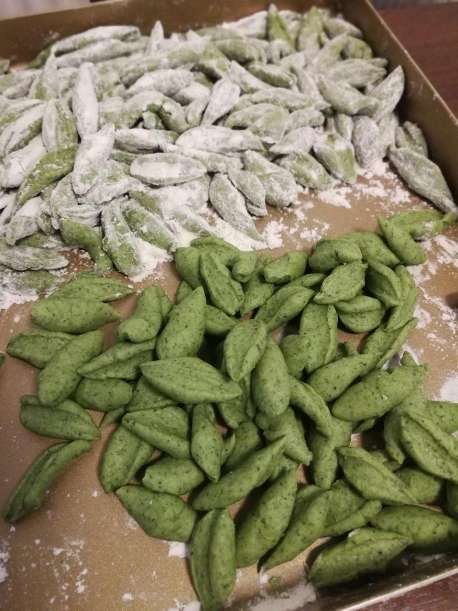 堂妈小厨——菠菜汁剪刀面