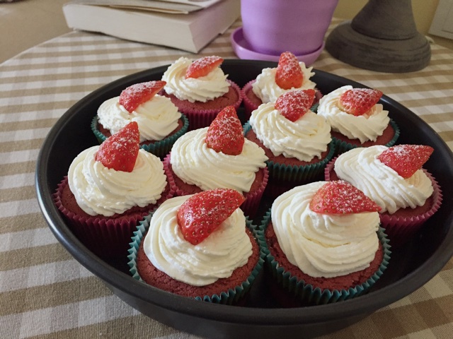 红丝绒戚风杯子蛋糕