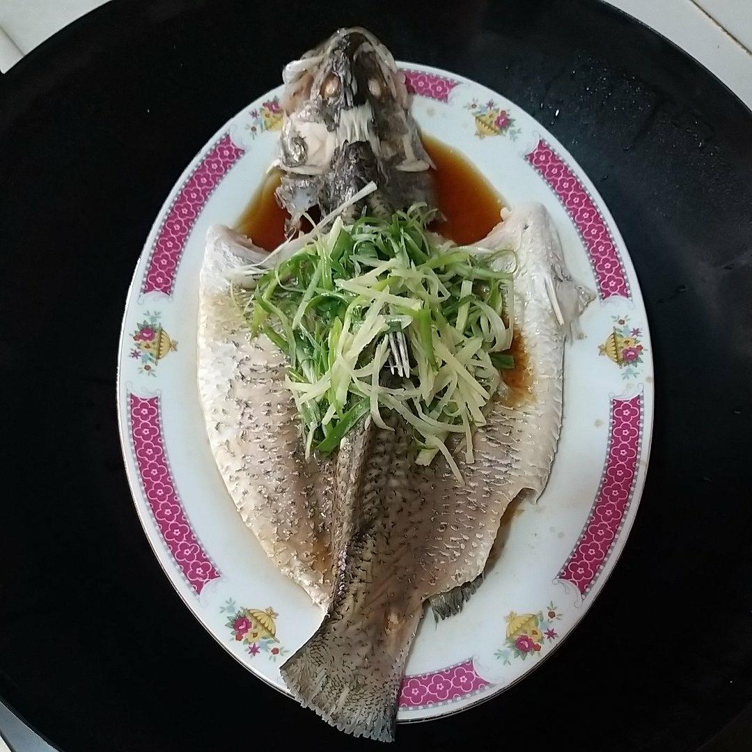 清蒸鱼（之如何制作蒸鱼豉油）