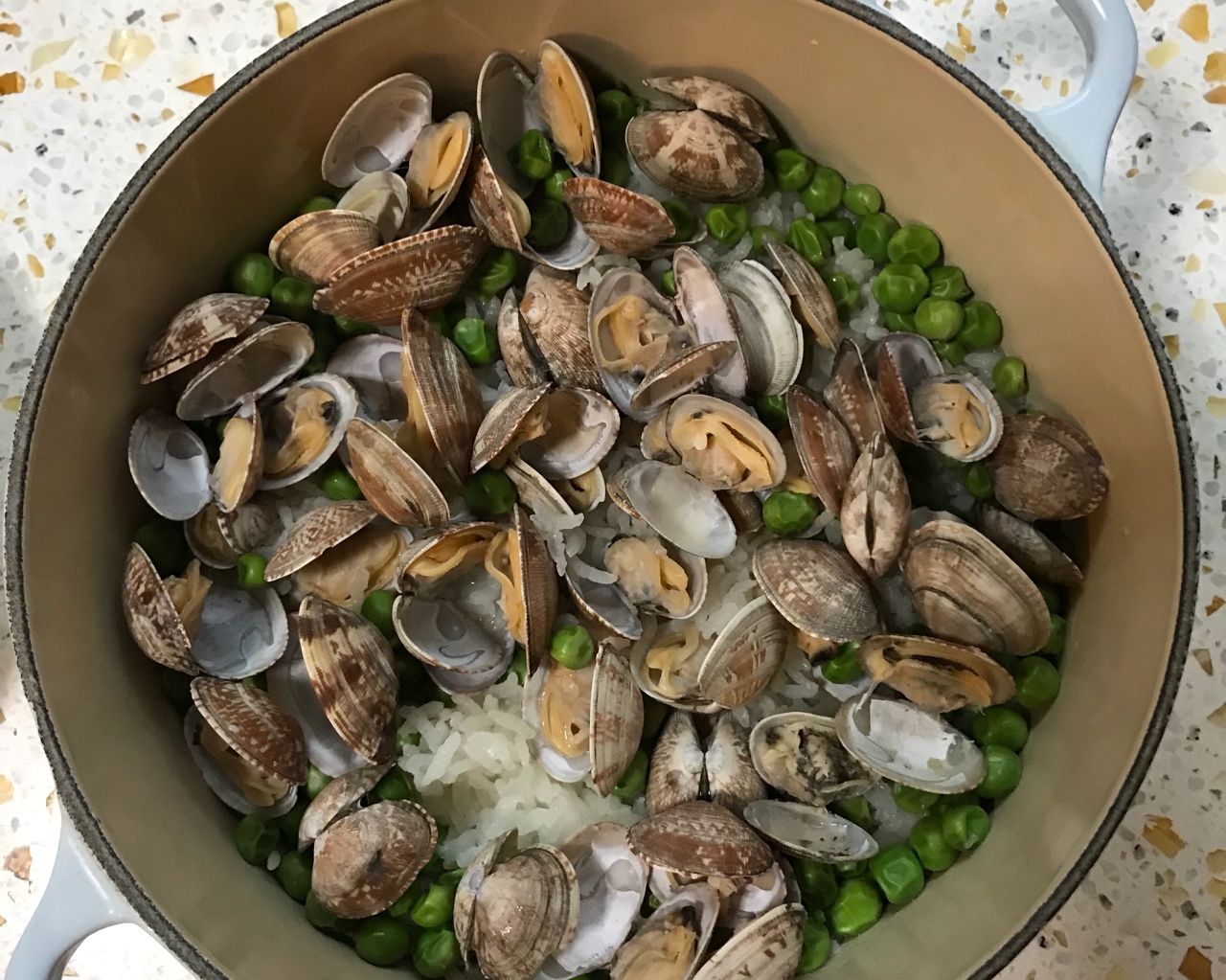 花蛤青豌豆什锦饭的做法