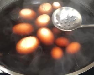 核桃分心木煮鸡蛋的做法 步骤6