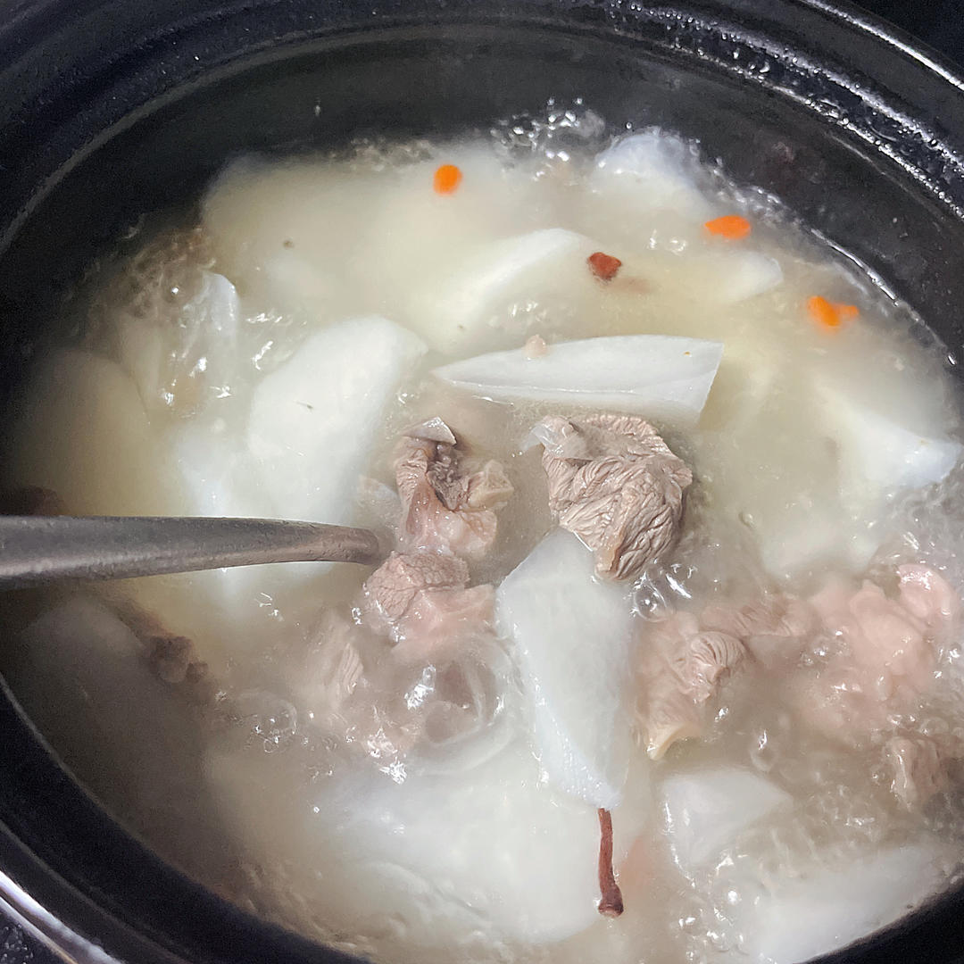 冬季暖锅，没有比萝卜炖羊肉更滋补的了