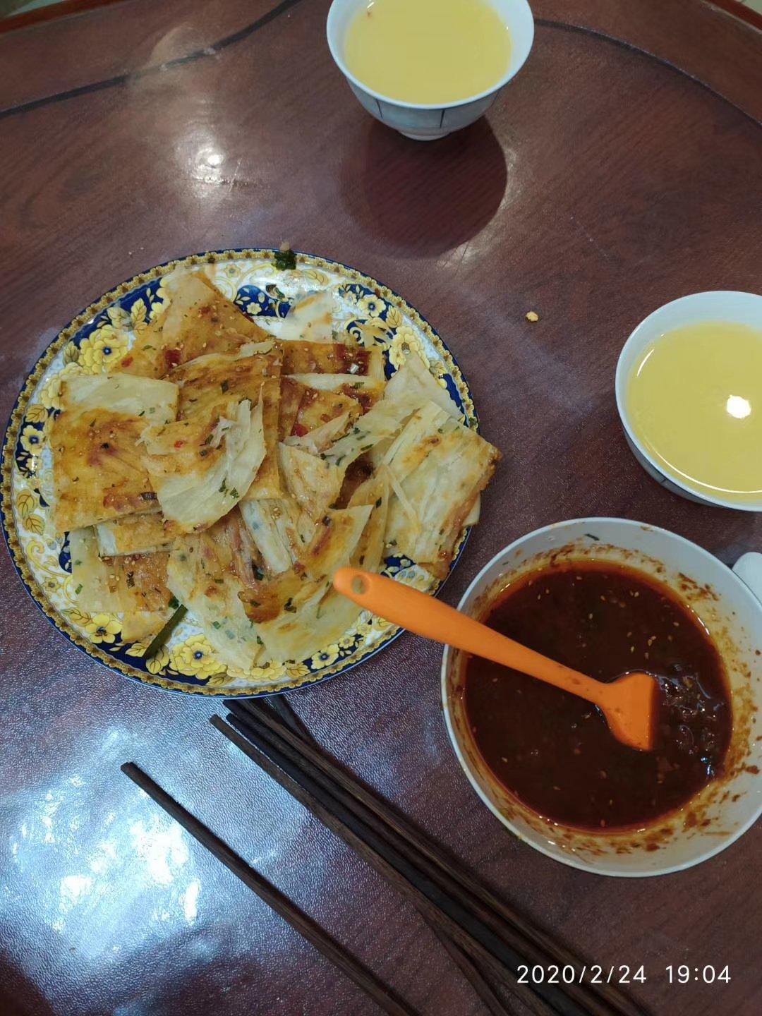 葱油饼-自己做薄脆酥香层层分明且一点儿都不油