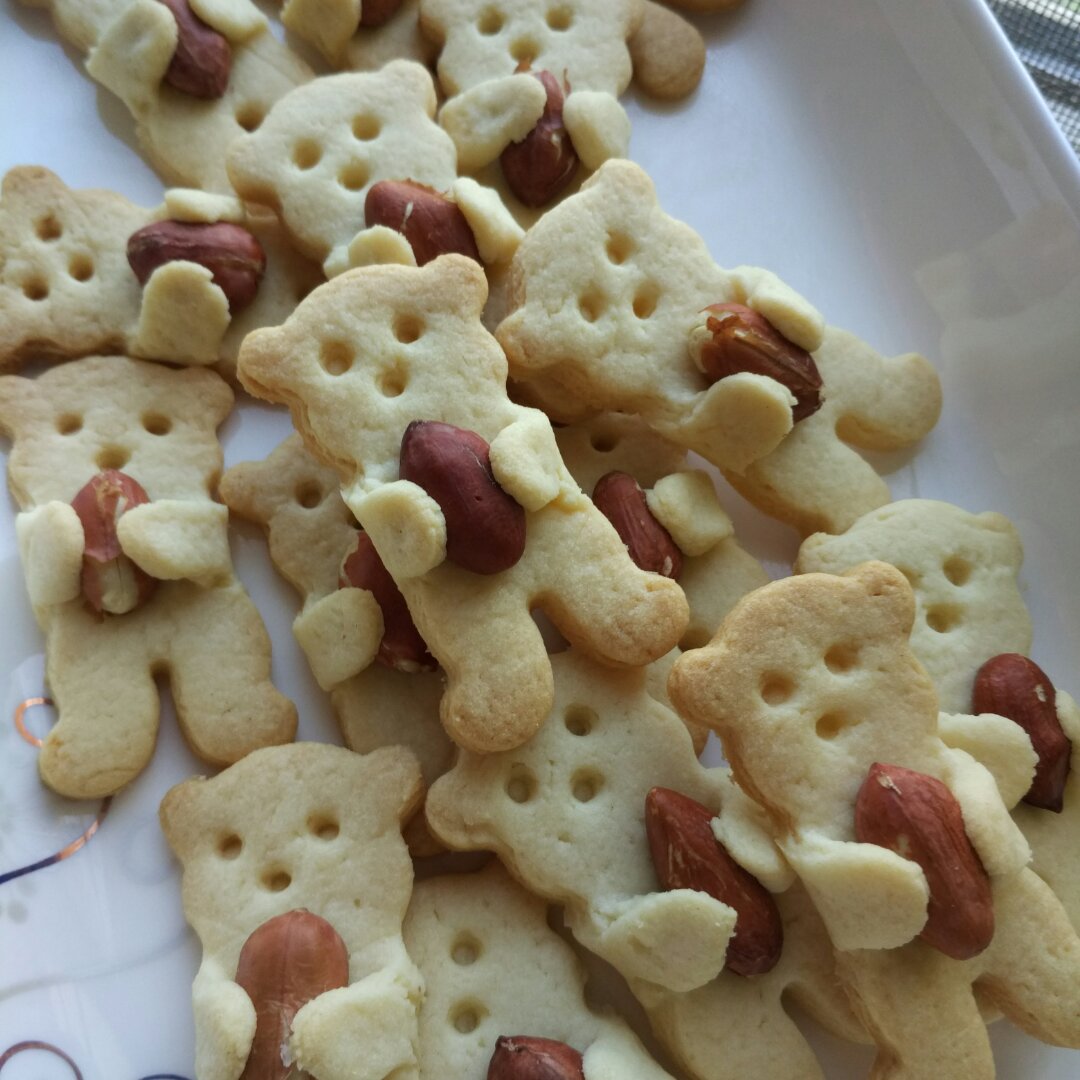 抱杏仁的小熊（造型饼干）