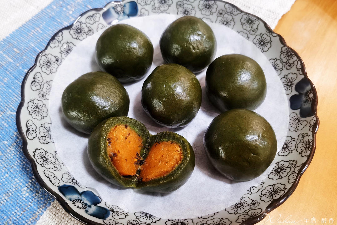 清明必吃的艾草青团